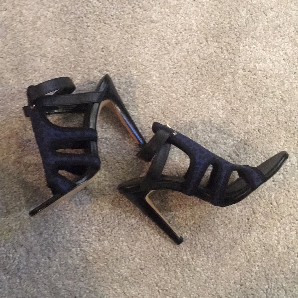 Isola Heels - Picture 3 of 3